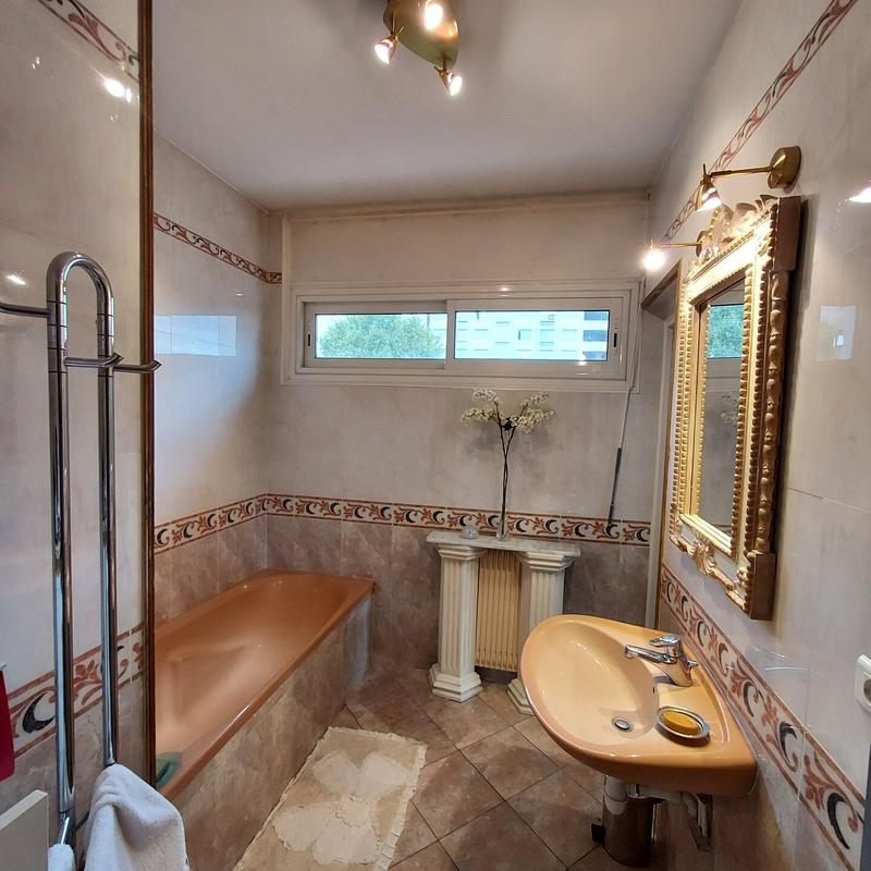 Appartement - 118 m² - 6 pièces