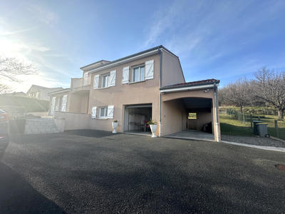 Maison - 137 m² - 5 pièces