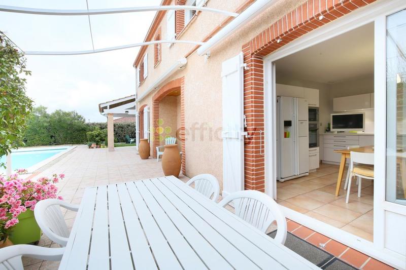 Maison - 196 m² - 6 pièces