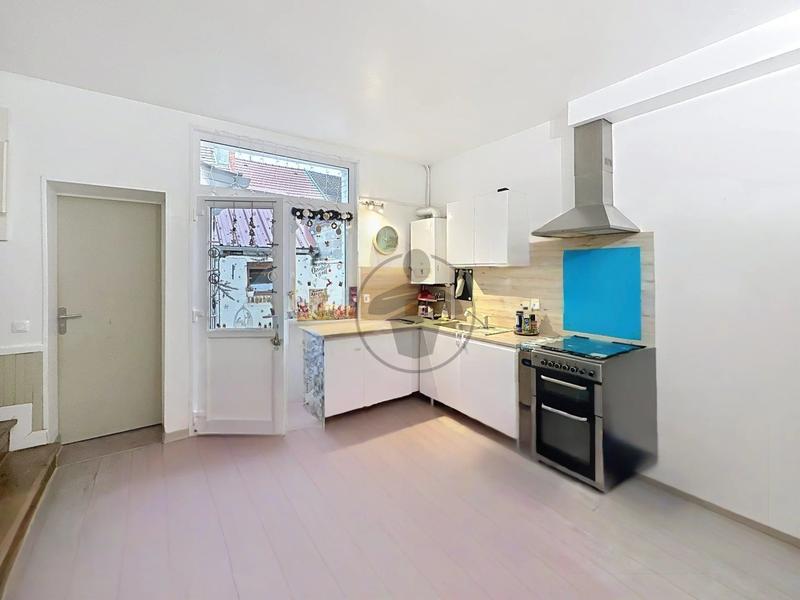 Maison - 92 m² - 5 pièces