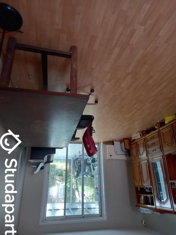 Chambre - 11 m² - 1 pièce