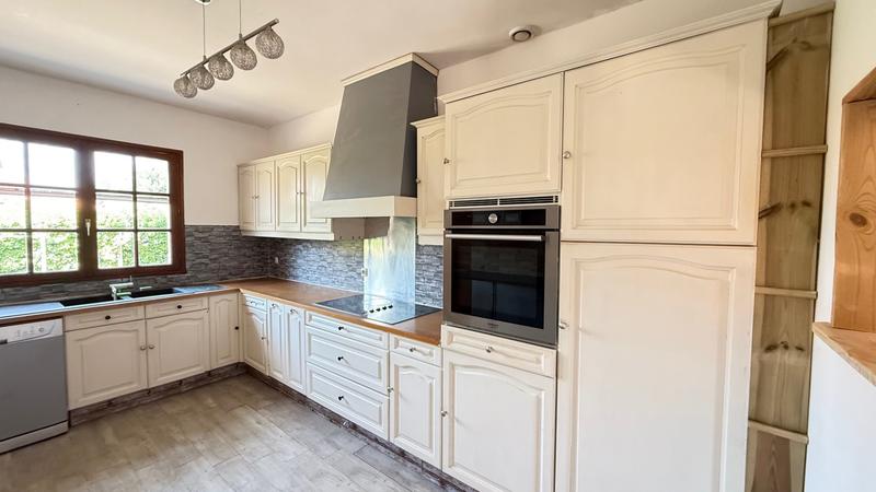 Maison - 90 m² - 5 pièces