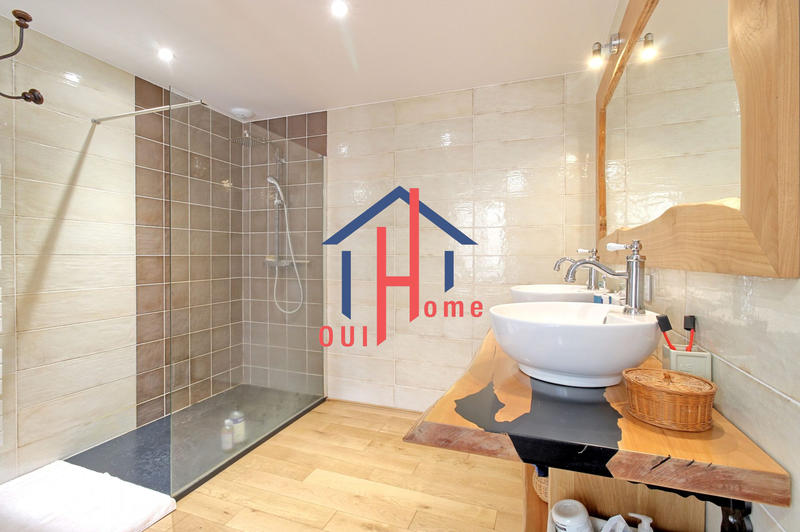 Maison ancienne - 209 m² - 6 pièces