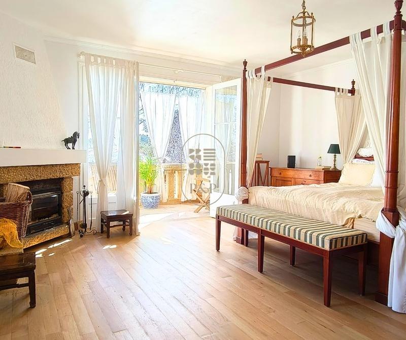 Mas - 431 m² - 10 pièces