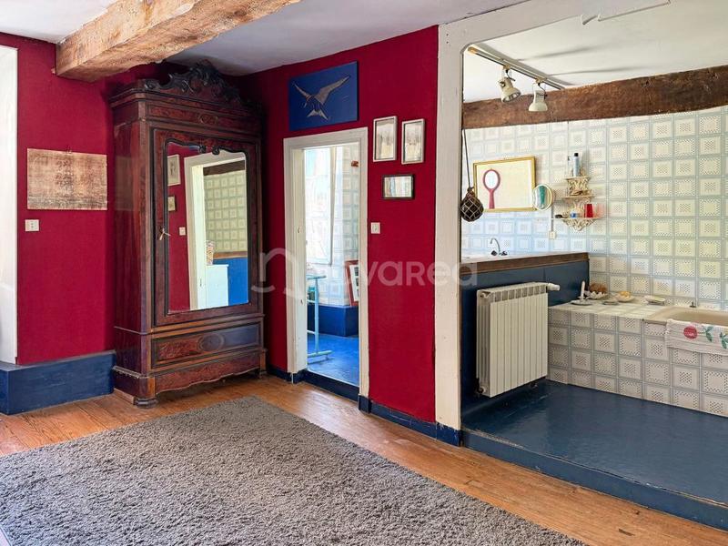 Maison - 325 m² - 8 pièces