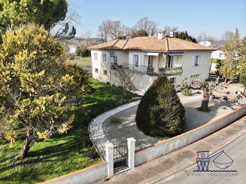 Maison - 134 m² - 5 pièces