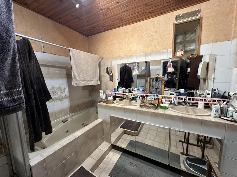 Mas - 218 m² - 7 pièces