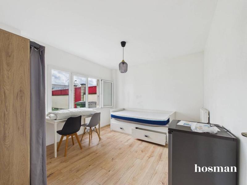 Maison - 220 m² - 10 pièces