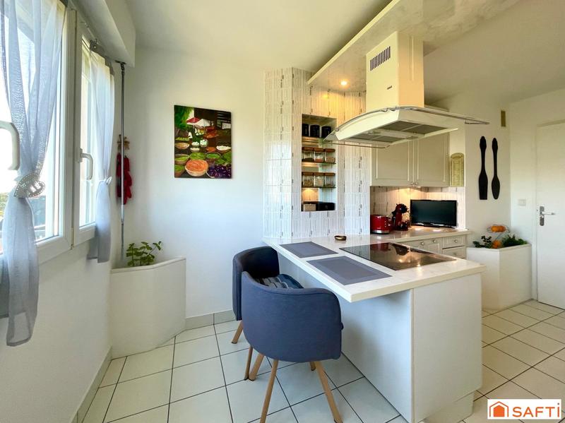 Appartement - 101 m² - 6 pièces