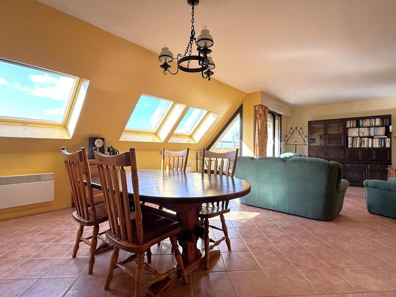 Appartement - 103 m² - 5 pièces