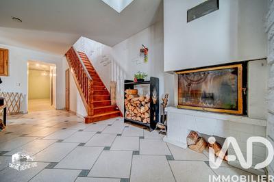 Maison - 247 m² - 7 pièces