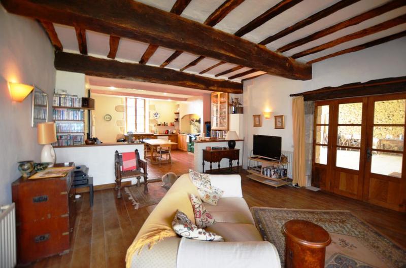 Propriété - 477 m² - 12 pièces