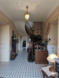 Maison - 693 m² - 26 pièces