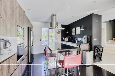 Maison - 150 m² - 5 pièces