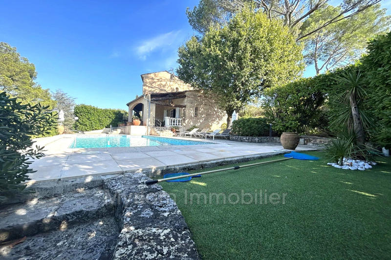 Villa - 168 m² - 5 pièces