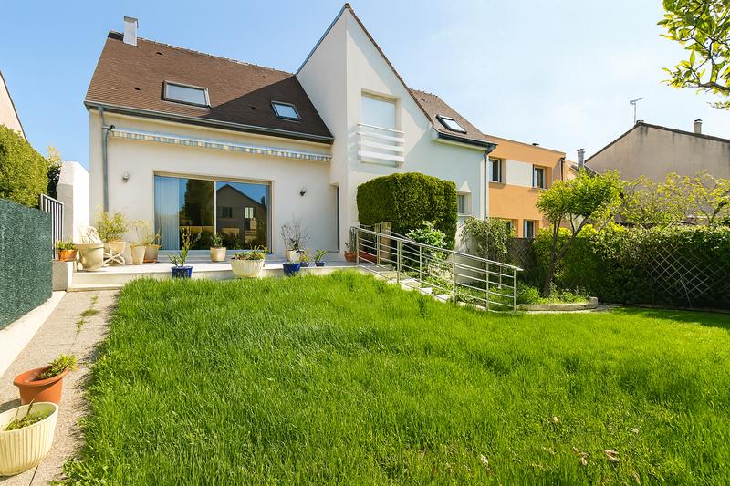 Maison - 142 m² - 5 pièces