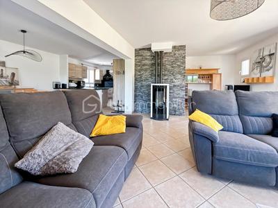 Maison - 179 m² - 6 pièces