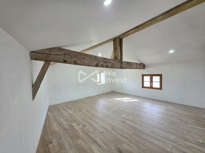 Maison - 280 m² - 8 pièces