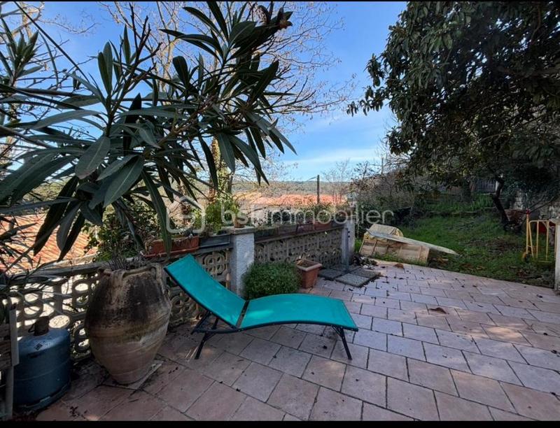 Demeure - 184 m² - 6 pièces