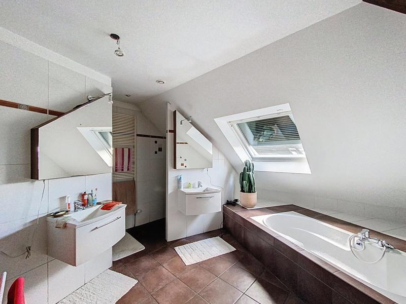 Appartement - 203 m² - 6 pièces