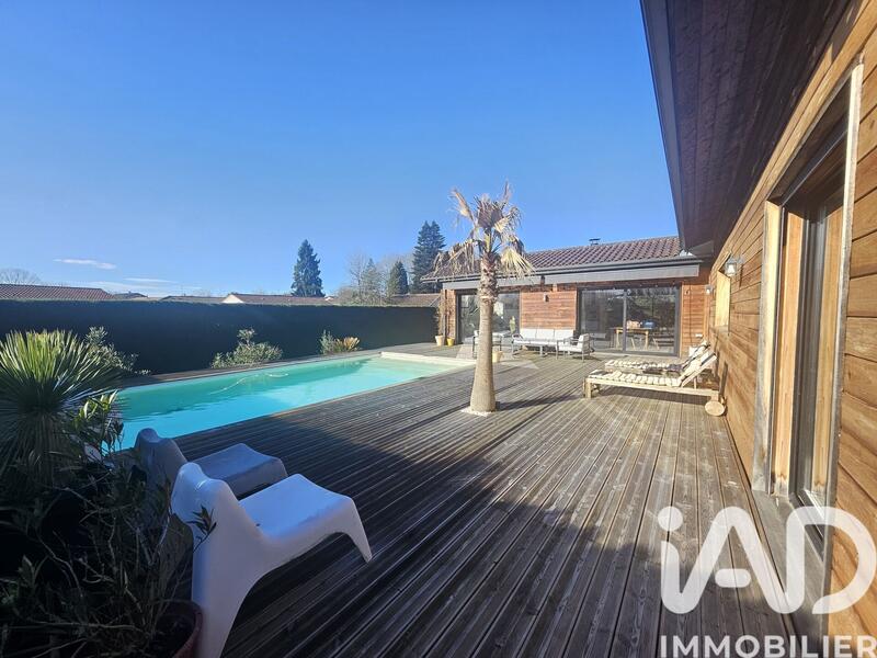 Maison - 168 m² - 6 pièces