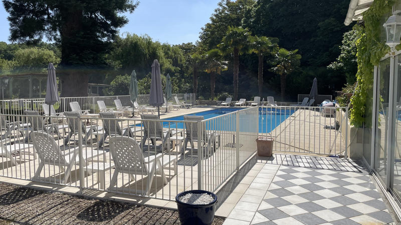 Château - 1 500 m² - 30 pièces