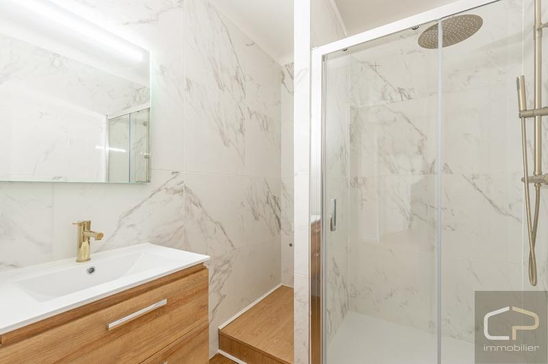 Appartement ancien - 75 m² - 4 pièces