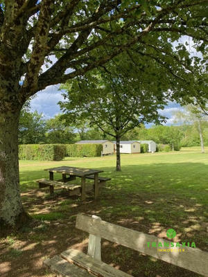 Fonds de commerce - 13 000 m²