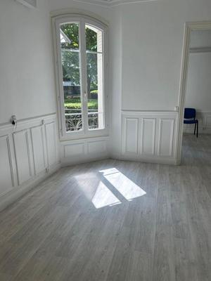 Bureau - 76 m² - 4 pièces