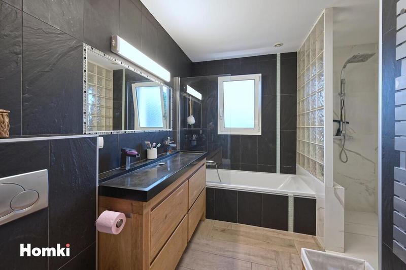 Maison - 143 m² - 6 pièces