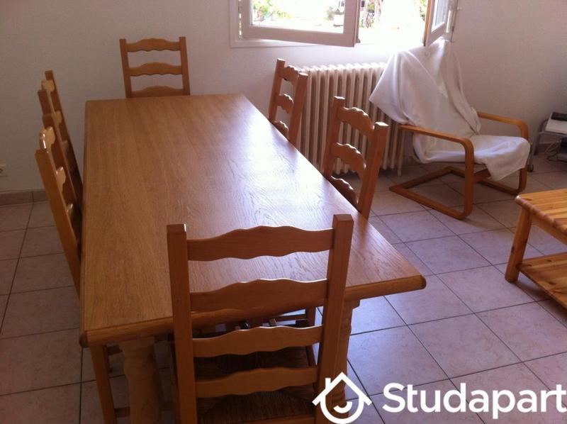 Chambre - 12 m² - 1 pièce