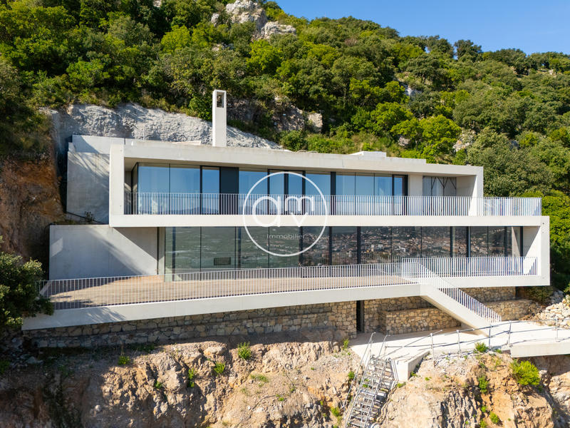 Maison - 170 m² - 6 pièces