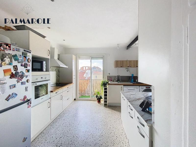 Appartement - 77 m² - 4 pièces