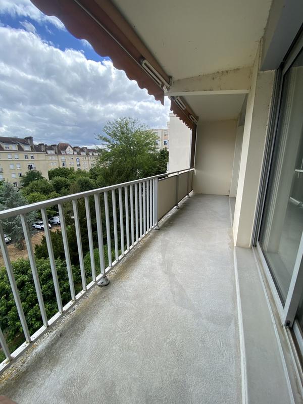 Appartement - 99 m² - 5 pièces