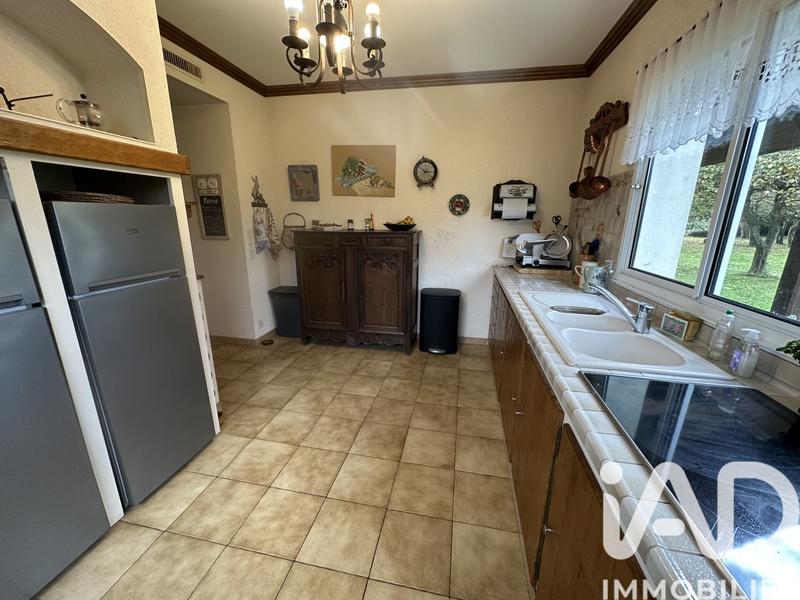 Maison - 268 m² - 9 pièces