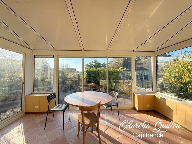 Maison - 250 m² - 15 pièces