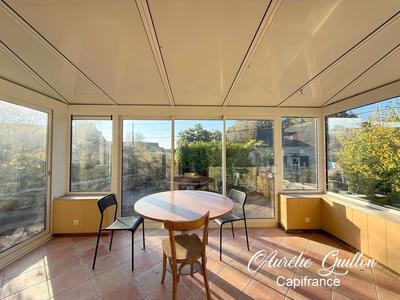 Maison - 250 m² - 15 pièces