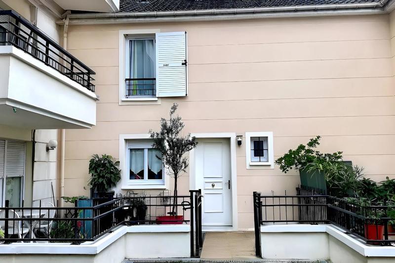 Appartement - 90 m² - 5 pièces