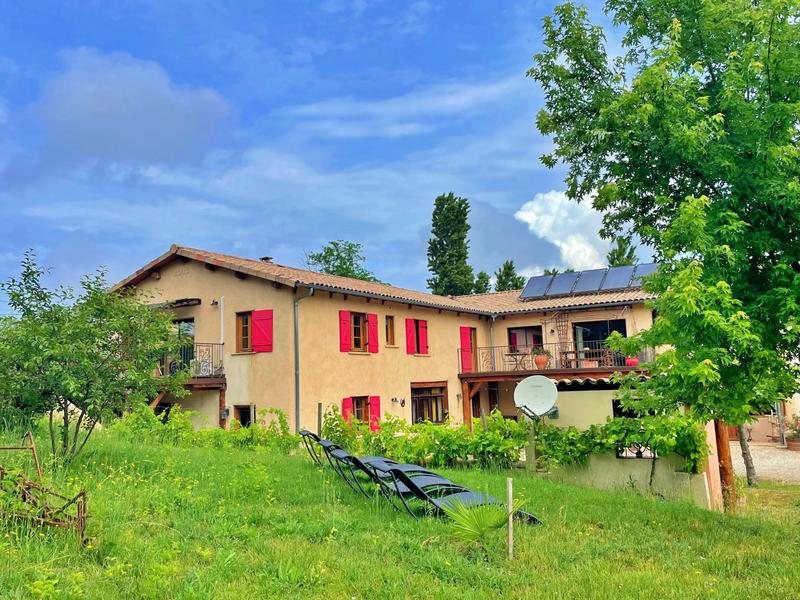 Maison - 412 m² - 15 pièces