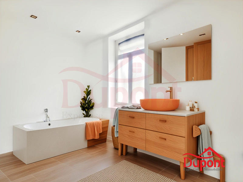 Maison - 112 m² - 8 pièces