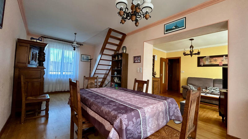 Maison - 97 m² - 6 pièces