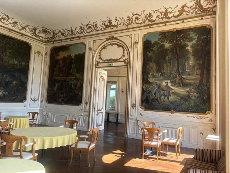 Manoir - 5 900 m² - 85 pièces