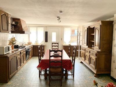 Maison - 170 m² - 7 pièces