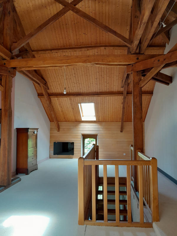 Maison - 220 m² - 6 pièces