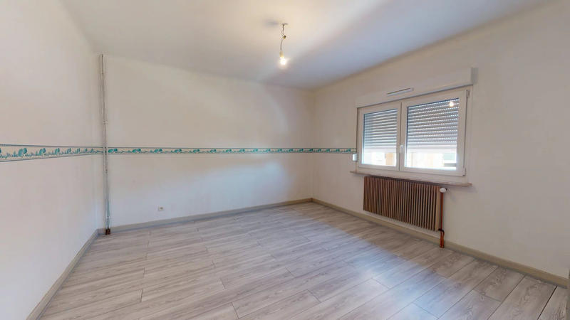 Maison - 207 m² - 7 pièces