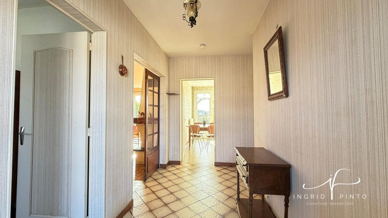 Maison - 95 m² - 4 pièces