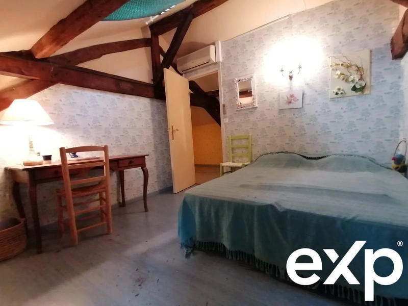 Maison traditionnelle - 141 m² - 6 pièces