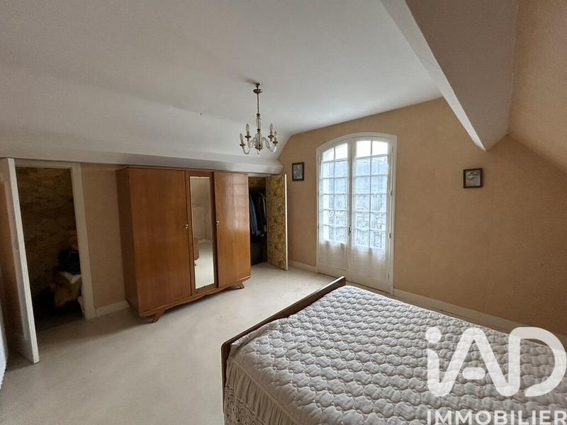 Maison - 183 m² - 9 pièces