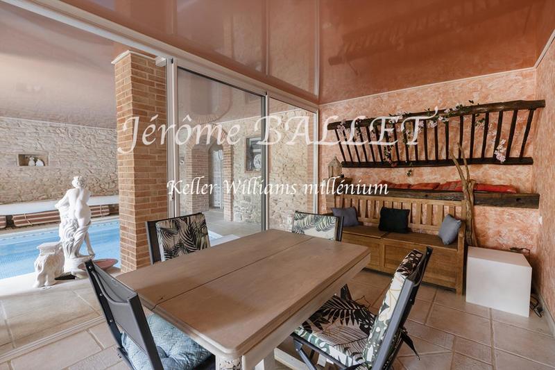 Maison de maîtres - 450 m² - 12 pièces