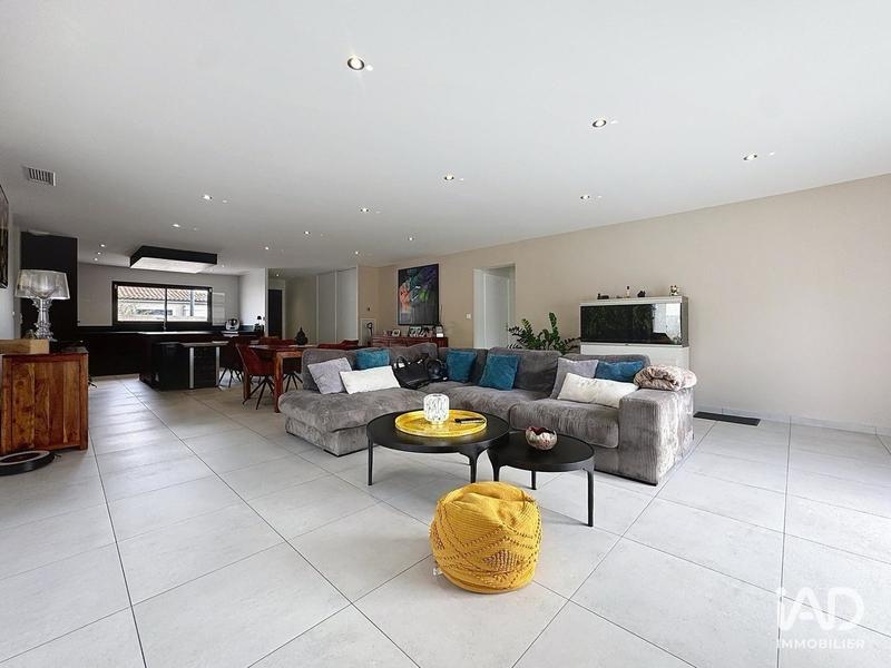 Maison - 165 m² - 5 pièces